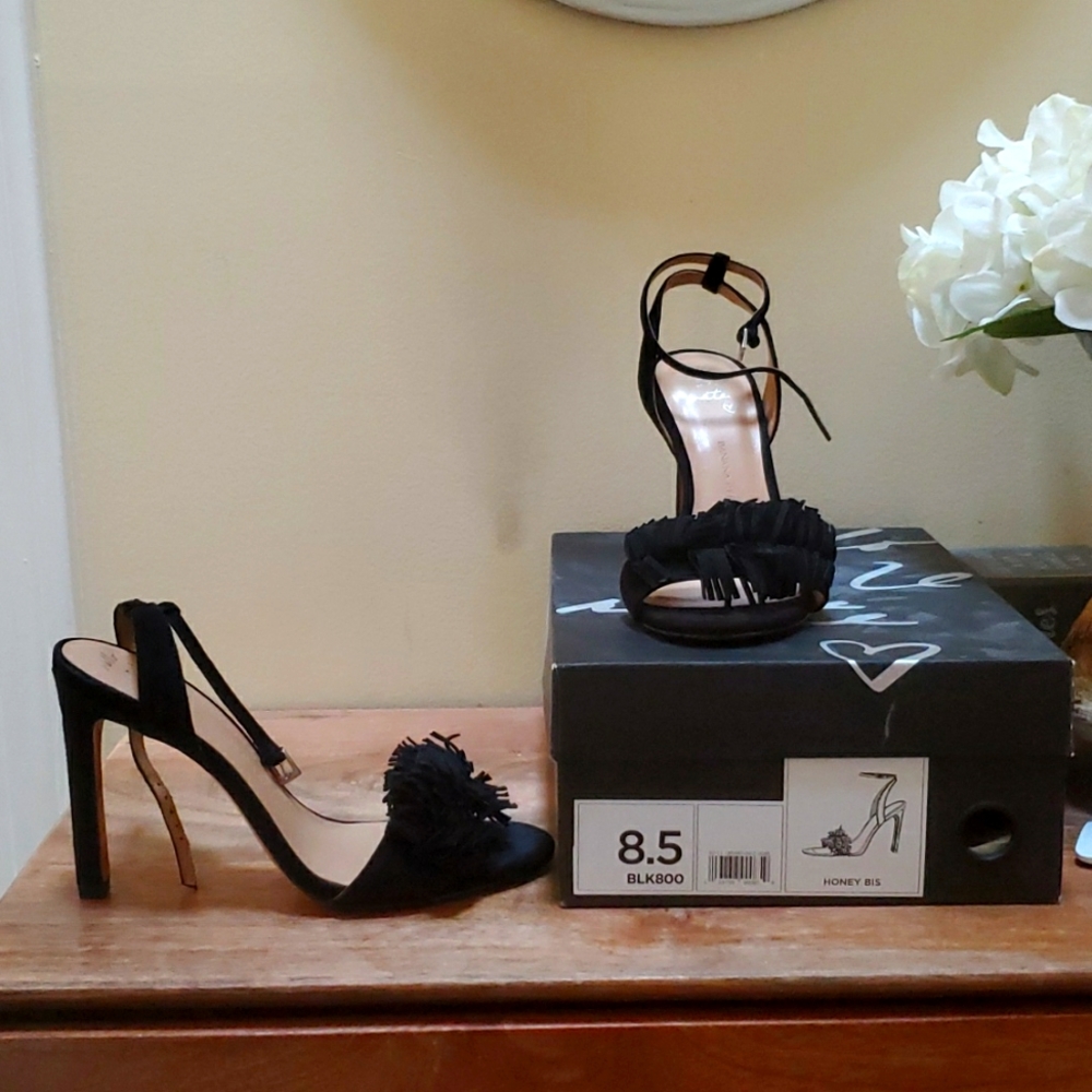 NEW! Banana Republic BR Fringe sexy Heels SZ 8.5